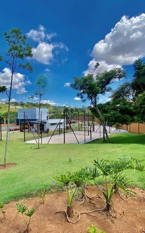 Casa de condomínio à venda com 328m², 4 quartos e 4 vagas