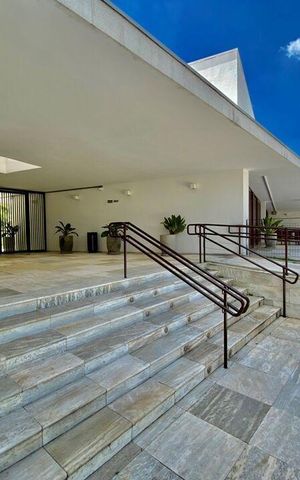 Casa de condomínio à venda com 328m², 4 quartos e 4 vagas