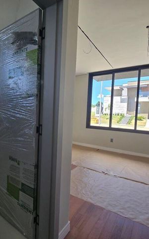 Casa de condomínio à venda com 328m², 4 quartos e 4 vagas