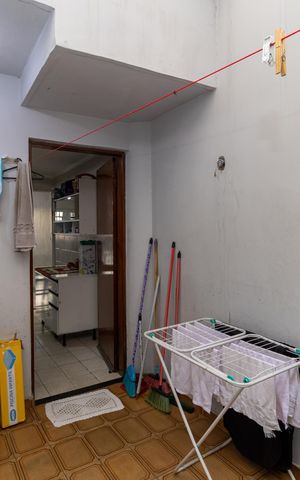 Casa à venda com 100m², 2 quartos e 1 vaga Casa à venda com 100m², 2 quartos e 1 vagaÁrea de Serviço