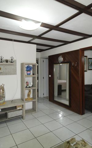 Casa à venda com 150m², 2 quartos e 2 vagasSala