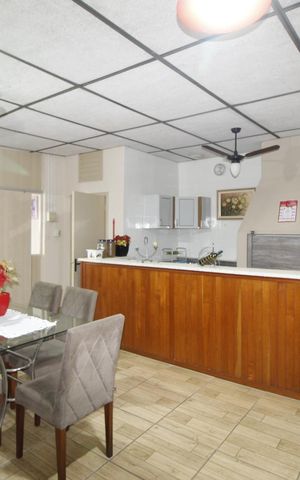 Casa à venda com 150m², 2 quartos e 2 vagasCozinha
