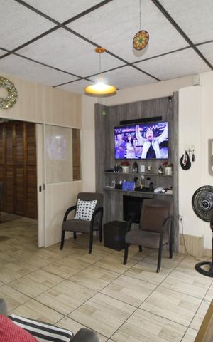 Casa à venda com 150m², 2 quartos e 2 vagasCozinha