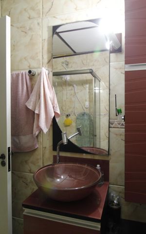 Casa à venda com 150m², 2 quartos e 2 vagasBanheiro 1