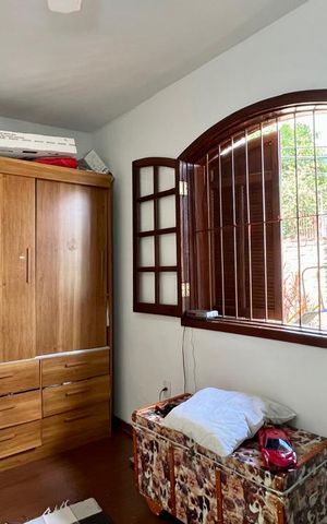 Casa à venda com 330m², 3 quartos e 3 vagasquarto 