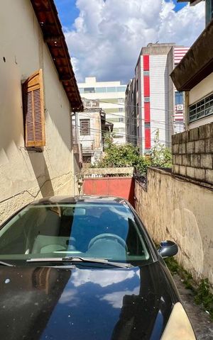 Casa à venda com 330m², 3 quartos e 3 vagasGaragem