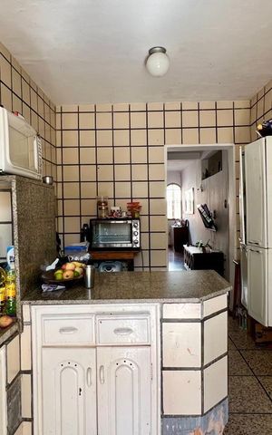 Casa à venda com 330m², 3 quartos e 3 vagascozinha