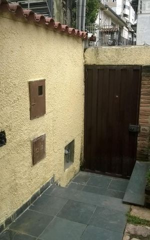 Casa à venda com 330m², 3 quartos e 3 vagasEntrada