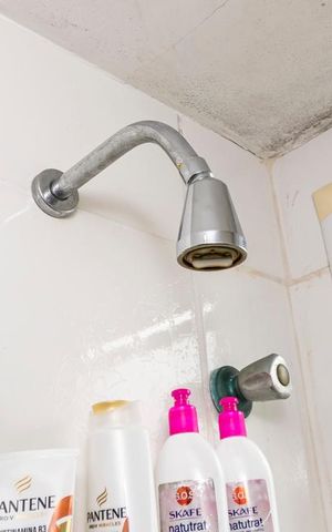 Apartamento à venda com 48m², 2 quartos e sem vaga Apartamento à venda com 48m², 2 quartos e sem vagaBanheiro