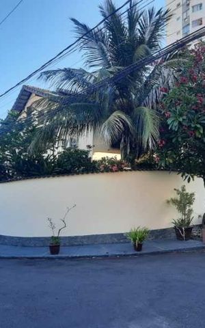 Casa de condomínio à venda com 274m², 3 quartos e 1 vaga