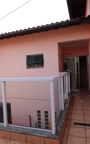 Casa à venda com 200m², 3 quartos e 6 vagasLavanderia
