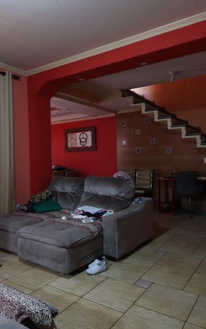 Casa à venda com 200m², 3 quartos e 6 vagasSala
