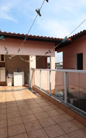 Casa à venda com 200m², 3 quartos e 6 vagasLavanderia