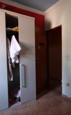 Casa à venda com 200m², 3 quartos e 6 vagasQuarto 2