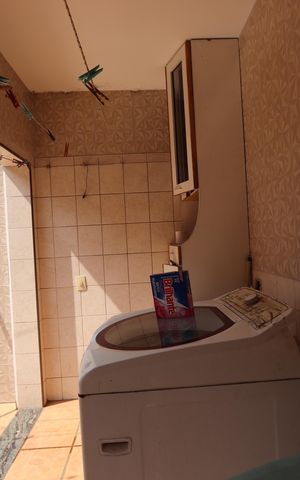 Casa à venda com 200m², 3 quartos e 6 vagasLavanderia