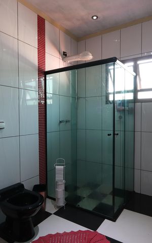 Casa à venda com 200m², 3 quartos e 6 vagasBanheiro da Suíte