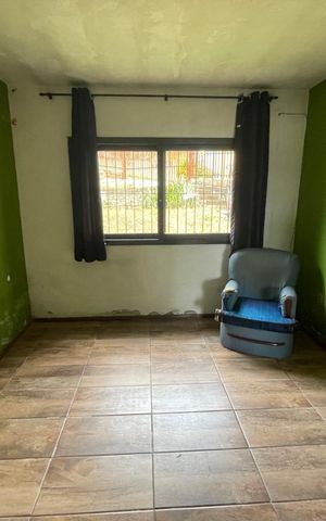 Casa à venda com 103m², 3 quartos e 1 vaga Casa à venda com 103m², 3 quartos e 1 vagaSala
