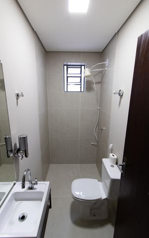 Casa à venda com 138m², 3 quartos e sem vaga Casa à venda com 138m², 3 quartos e sem vagaBANHEIRO 1