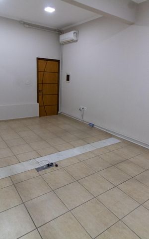 Casa à venda com 138m², 3 quartos e sem vaga Casa à venda com 138m², 3 quartos e sem vagaSALA