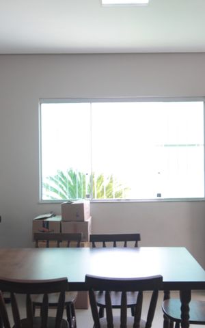 Casa para alugar com 200m², 3 quartos e 2 vagasSala