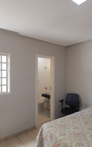 Casa para alugar com 200m², 3 quartos e 2 vagasSuite