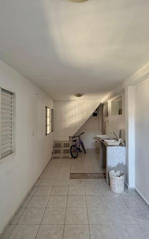 Casa à venda com 283m², 4 quartos e 4 vagasCasa 2