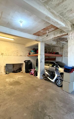 Casa à venda com 283m², 4 quartos e 4 vagasGaragem 