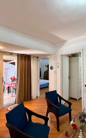 Casa à venda com 283m², 4 quartos e 4 vagasSala