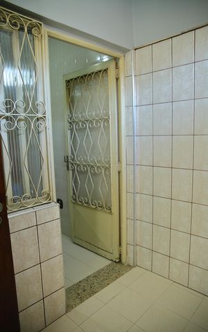 Casa à venda com 241m², 4 quartos e 4 vagasÁrea de Serviço