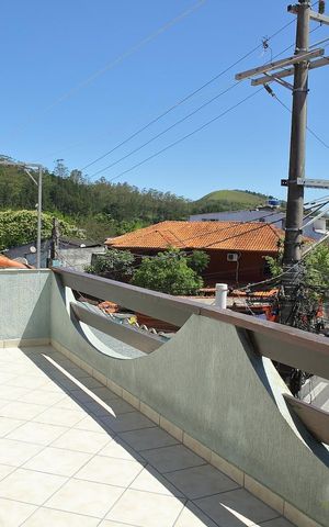 Casa à venda com 241m², 4 quartos e 4 vagasVaranda Quarto 2 e 3 