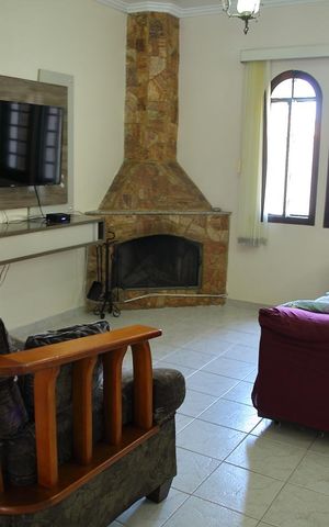 Casa à venda com 241m², 4 quartos e 4 vagasSala (estar)  