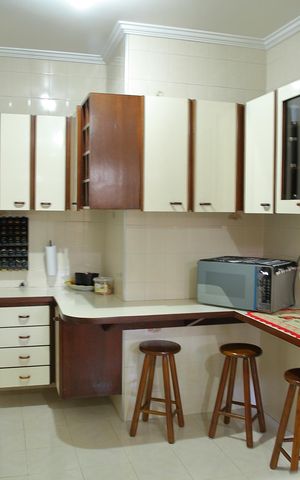 Casa à venda com 241m², 4 quartos e 4 vagasCozinha 