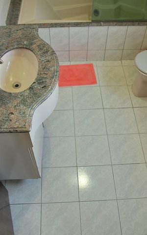 Casa à venda com 241m², 4 quartos e 4 vagasBanheiro da Suíte 
