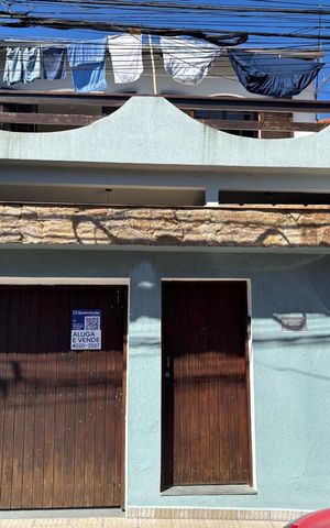 Casa à venda com 241m², 4 quartos e 4 vagasFachada 