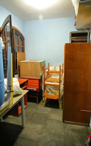 Casa à venda com 241m², 4 quartos e 4 vagasQuarto de Serviço /Depósito 