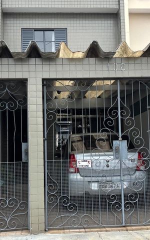 Casa à venda com 158m², 2 quartos e 1 vaga Casa à venda com 158m², 2 quartos e 1 vagaFachada