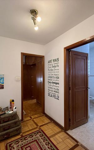 Casa para alugar com 188m², 3 quartos e 2 vagas Casa para alugar com 188m², 3 quartos e 2 vagasCorredor Quartos
