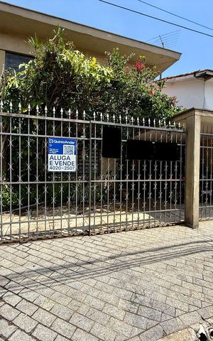 Casa para alugar com 188m², 3 quartos e 2 vagas Casa para alugar com 188m², 3 quartos e 2 vagasFachada