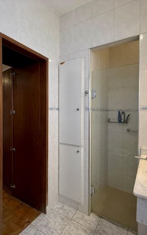 Casa para alugar com 188m², 3 quartos e 2 vagas Casa para alugar com 188m², 3 quartos e 2 vagasBanheiro Suíte