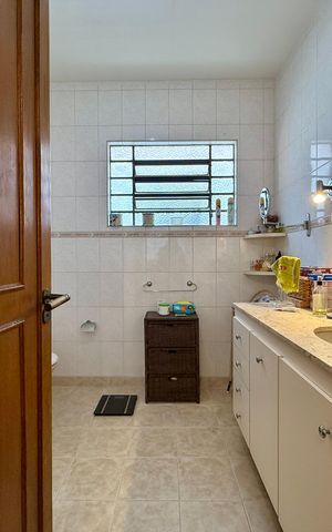 Casa para alugar com 188m², 3 quartos e 2 vagas Casa para alugar com 188m², 3 quartos e 2 vagasBanheiro Social