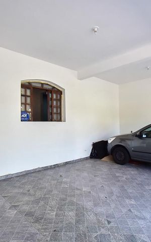 Casa à venda com 320m², 3 quartos e 2 vagasGaragem