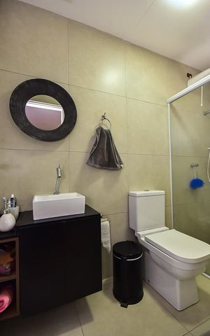 Casa à venda com 320m², 3 quartos e 2 vagasBanheiro