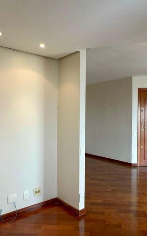 Apartamento à venda com 92m², 2 quartos e 3 vagas Apartamento à venda com 92m², 2 quartos e 3 vagasSala / Quarto Reversivel