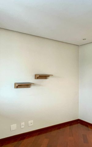 Apartamento à venda com 92m², 2 quartos e 3 vagas Apartamento à venda com 92m², 2 quartos e 3 vagasSala / Quarto Reversivel