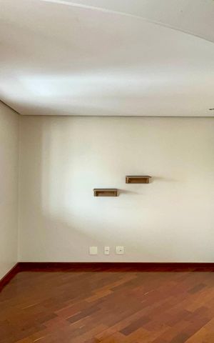 Apartamento à venda com 92m², 2 quartos e 3 vagas Apartamento à venda com 92m², 2 quartos e 3 vagasSala / Quarto Reversivel