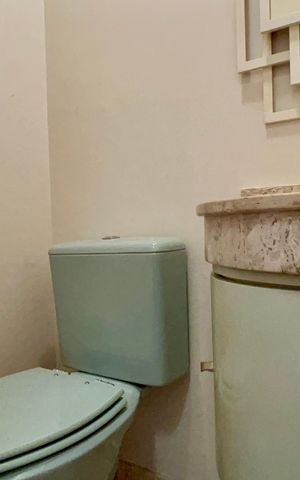 Apartamento à venda com 92m², 2 quartos e 3 vagas Apartamento à venda com 92m², 2 quartos e 3 vagasLavabo