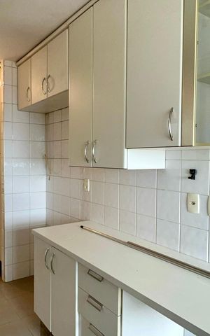 Apartamento à venda com 92m², 2 quartos e 3 vagas Apartamento à venda com 92m², 2 quartos e 3 vagasCozinha