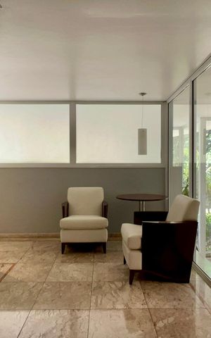 Apartamento à venda com 133m², 3 quartos e 3 vagas Apartamento à venda com 133m², 3 quartos e 3 vagasHall de entrada
