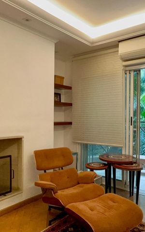Apartamento à venda com 133m², 3 quartos e 3 vagas Apartamento à venda com 133m², 3 quartos e 3 vagasSala