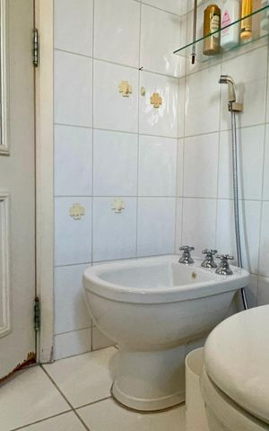 Apartamento à venda com 133m², 3 quartos e 3 vagas Apartamento à venda com 133m², 3 quartos e 3 vagasBanheiro da Suíte